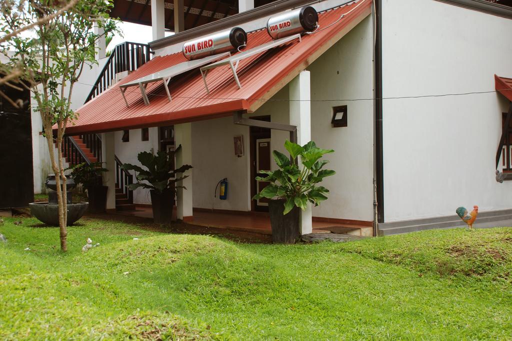 The Triangle Hotel Anurâdhapura Extérieur photo