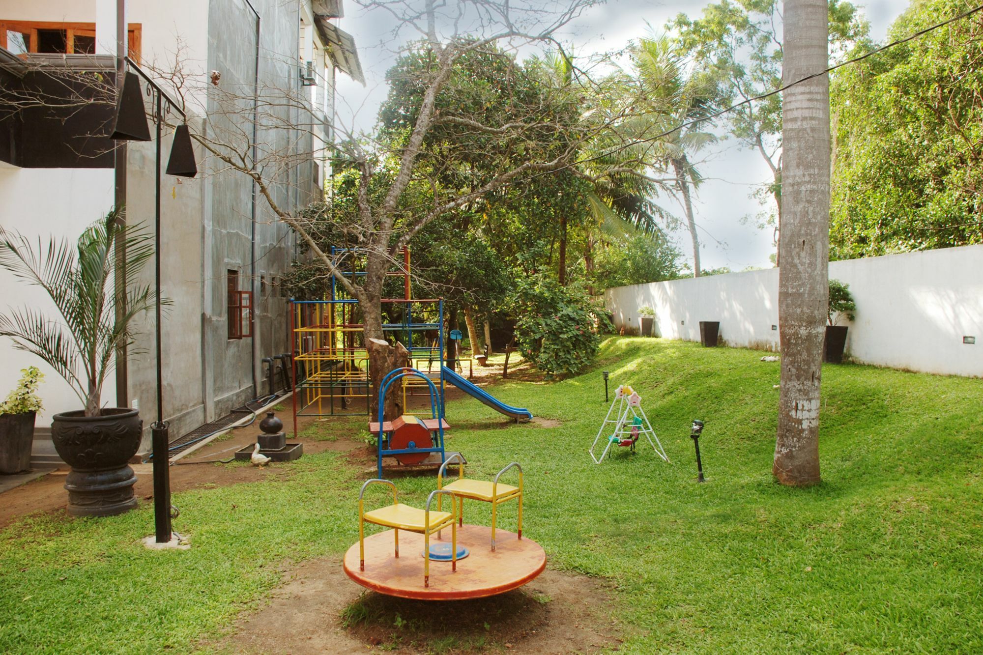 The Triangle Hotel Anurâdhapura Extérieur photo